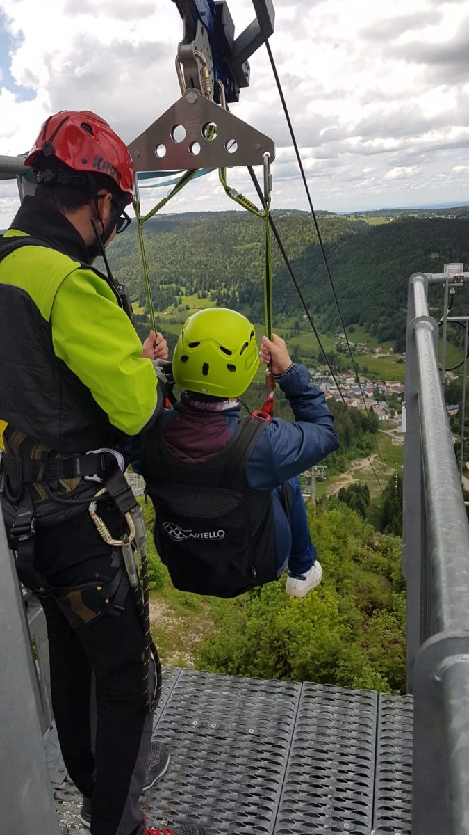 tyrolienne crédit Office de tourisme du Pays de Gex 2