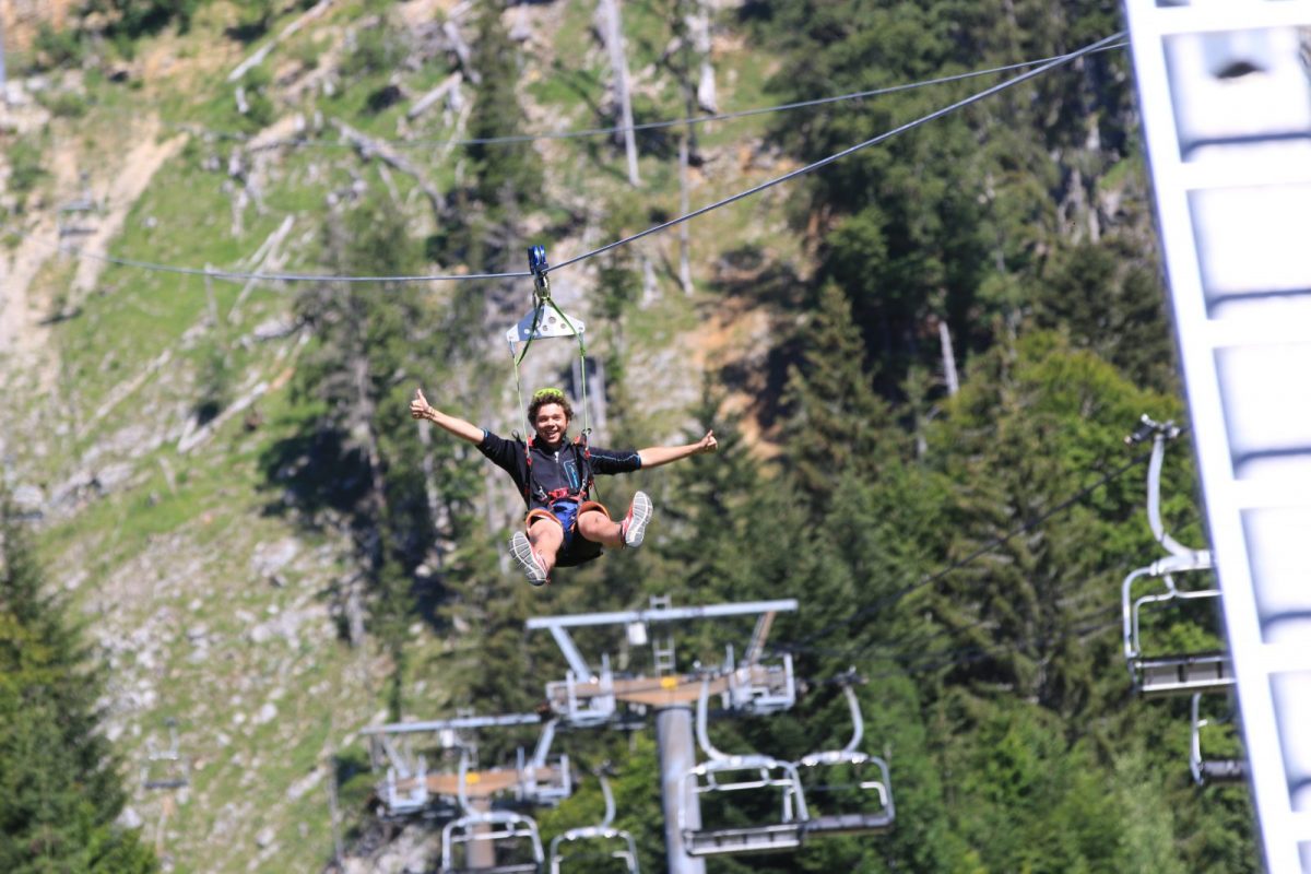tyrolienne crédit Office de tourisme du Pays de Gex 3